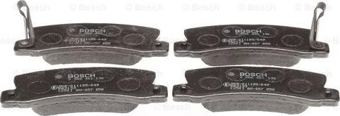 BOSCH 0 986 461 136 - Гальмівні колодки, дискові гальма autozip.com.ua