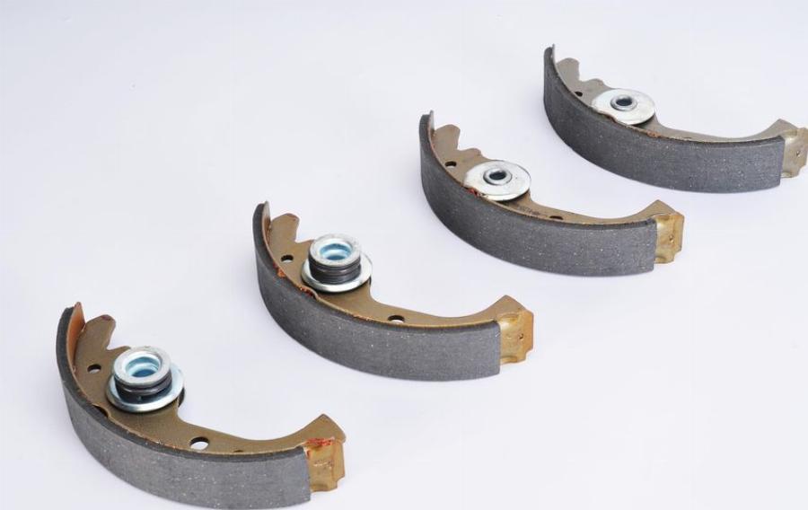 BOSCH 0 986 487 030 - Комплект гальм, барабанний механізм autozip.com.ua
