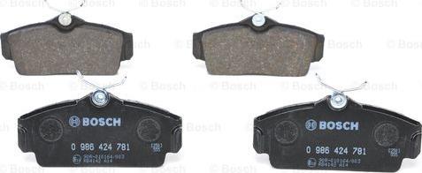 BOSCH 0 986 424 781 - Гальмівні колодки, дискові гальма autozip.com.ua