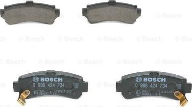 BOSCH 0 986 424 734 - Гальмівні колодки, дискові гальма autozip.com.ua