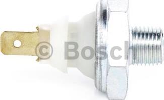 BOSCH 0 986 344 032 - Датчик, тиск масла autozip.com.ua