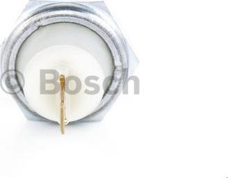 BOSCH 0 986 344 032 - Датчик, тиск масла autozip.com.ua