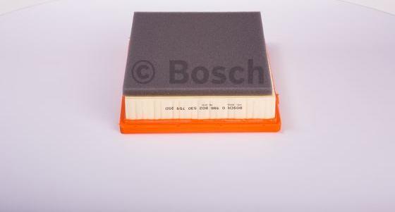 BOSCH 0 986 B02 530 - Повітряний фільтр autozip.com.ua