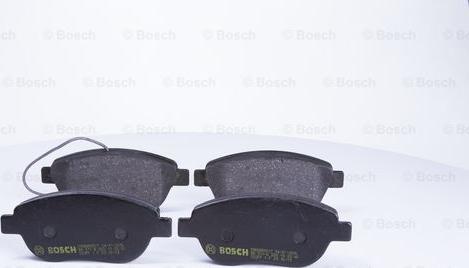 BOSCH 0 986 BB0 517 - Гальмівні колодки, дискові гальма autozip.com.ua