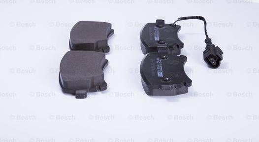 BOSCH 0 986 BB0 576 - Гальмівні колодки, дискові гальма autozip.com.ua