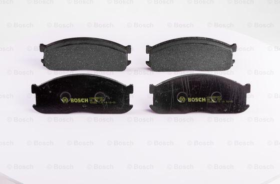 BOSCH 0 986 BB0 057 - Гальмівні колодки, дискові гальма autozip.com.ua