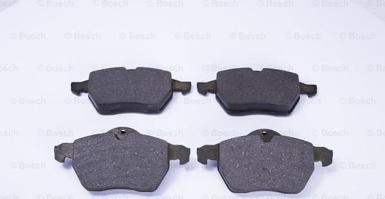 BOSCH 0 986 BB0 064 - Гальмівні колодки, дискові гальма autozip.com.ua