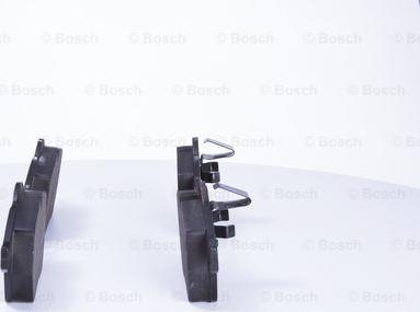 BOSCH 0 986 BB0 064 - Гальмівні колодки, дискові гальма autozip.com.ua