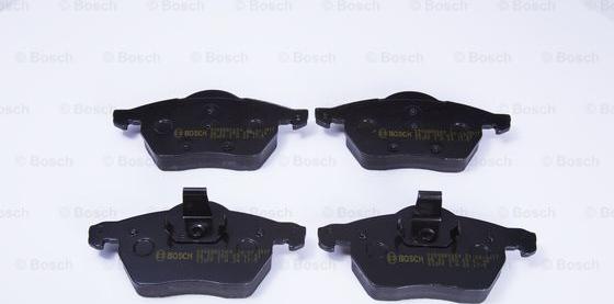 BOSCH 0 986 BB0 064 - Гальмівні колодки, дискові гальма autozip.com.ua