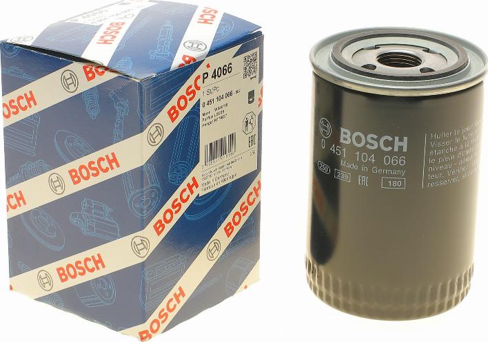 BOSCH 0 451 104 066 - Масляний фільтр autozip.com.ua