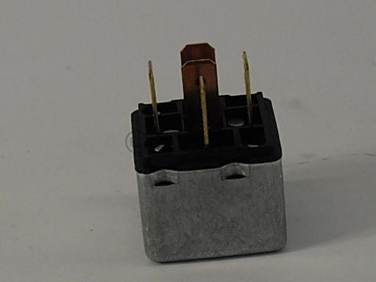 BOSCH 0 332 204 132 - Реле, робочий струм autozip.com.ua