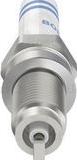 BOSCH 0 241 140 519 - Свічка запалювання autozip.com.ua