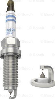 BOSCH 0 242 140 536 - Свічка запалювання autozip.com.ua