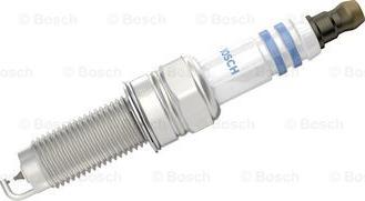 BOSCH 0 242 135 557 - Свічка запалювання autozip.com.ua