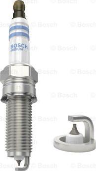 BOSCH 0 242 135 568 - Свічка запалювання autozip.com.ua