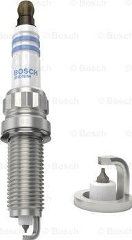 BOSCH 0 242 135 812 - Свічка запалювання autozip.com.ua