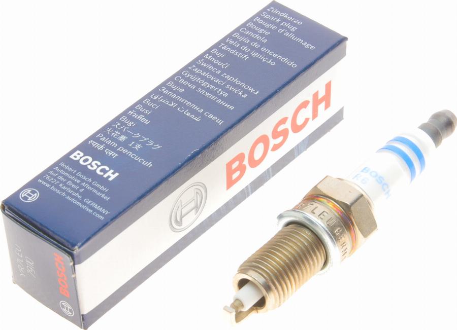 BOSCH 0 242 135 580 - Свічка запалювання autozip.com.ua