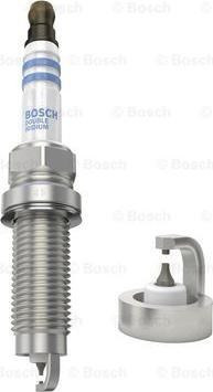 BOSCH 0 242 135 531 - Свічка запалювання autozip.com.ua