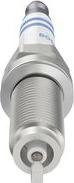 BOSCH 0 242 135 570 - Свічка запалювання autozip.com.ua