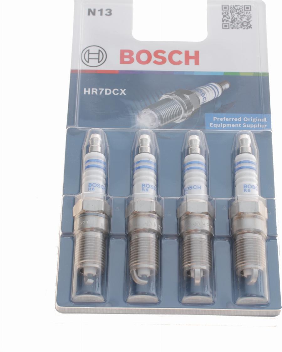 BOSCH 0 242 235 951 - Свічка запалювання autozip.com.ua