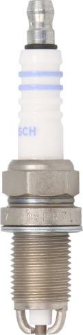 BOSCH 0 242 235 668 - Свічка запалювання autozip.com.ua