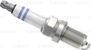 BOSCH 0 242 235 797 - Свеча зажигания FR7DE2 NICKEL VW пр-во BOSCH autozip.com.ua