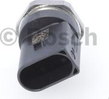 BOSCH 0 261 545 043 - Датчик, тиск подачі палива autozip.com.ua