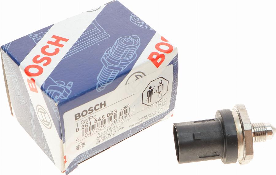 BOSCH 0 261 545 063 - Датчик, тиск подачі палива autozip.com.ua