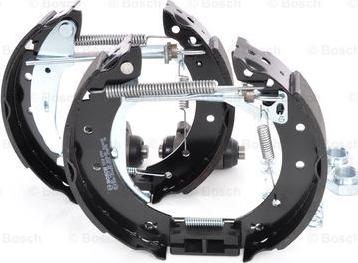 BOSCH 0 204 114 549 - Комплект гальм, барабанний механізм autozip.com.ua