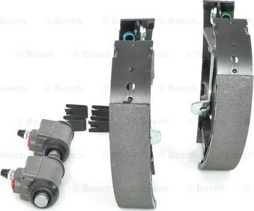 BOSCH 0 204 114 585 - Комплект гальм, барабанний механізм autozip.com.ua