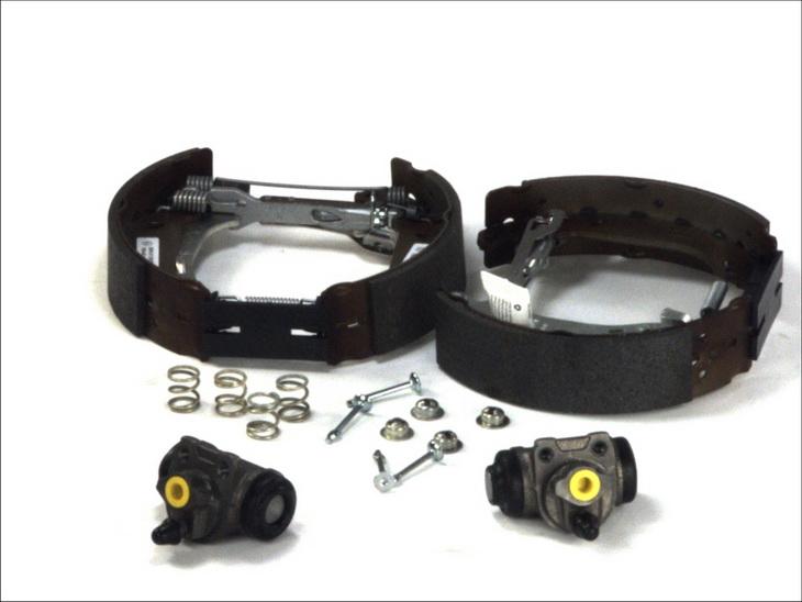 BOSCH 0 204 114 073 - Комплект гальм, барабанний механізм autozip.com.ua