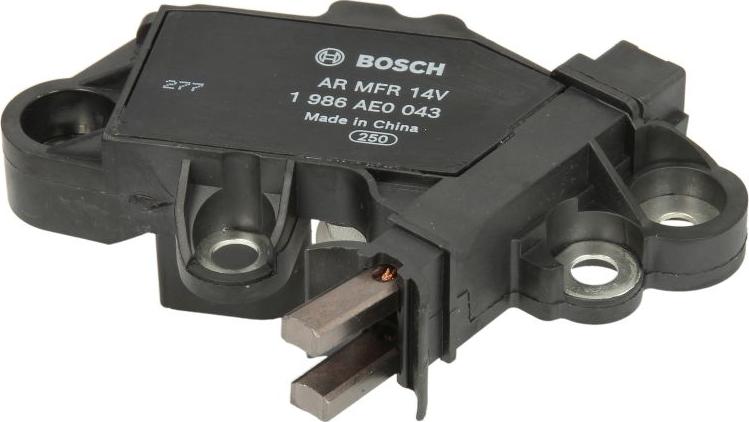 BOSCH 1 986 AE0 043 - Регулятор напруги генератора autozip.com.ua