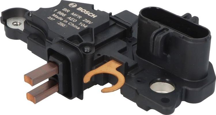 BOSCH 1 986 AE0 104 - Регулятор напруги генератора autozip.com.ua