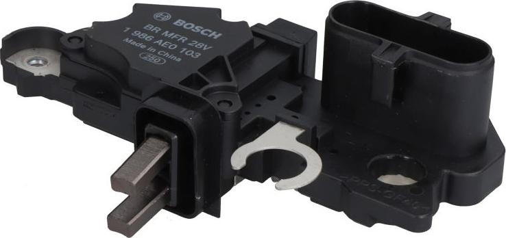 BOSCH 1 986 AE0 103 - Регулятор напруги генератора autozip.com.ua