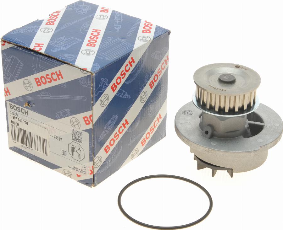 BOSCH 1 987 949 700 - Водяний насос autozip.com.ua