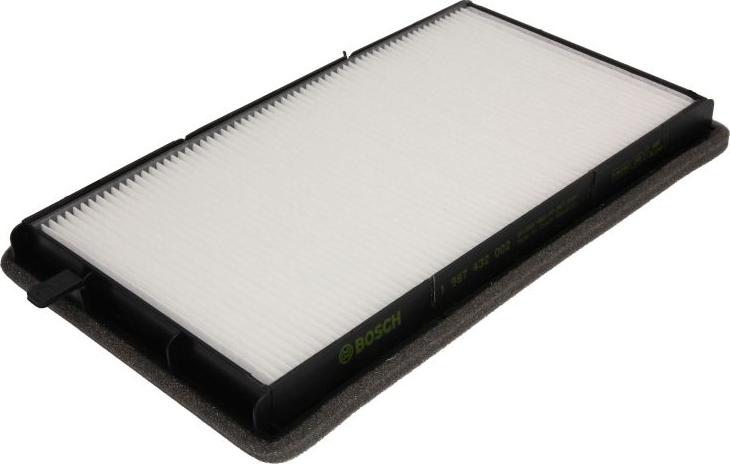 BOSCH 1 987 432 002 - Фільтр, повітря у внутрішній простір autozip.com.ua