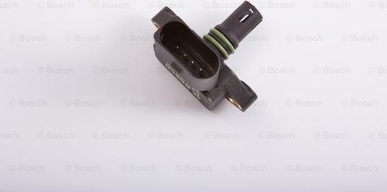 BOSCH F 000 99P 402 - Датчик, тиск у впускний трубі autozip.com.ua