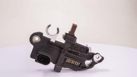 BOSCH F 000 RS0 103 - Регулятор напруги генератора autozip.com.ua