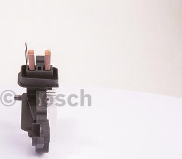 BOSCH F 000 RS0 102 - Регулятор напруги генератора autozip.com.ua