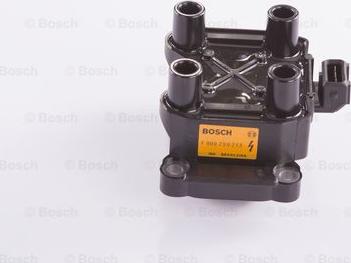 BOSCH F 000 ZS0 213 - Котушка запалювання autozip.com.ua