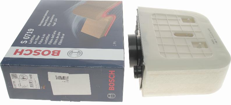 BOSCH F 026 400 719 - Повітряний фільтр autozip.com.ua