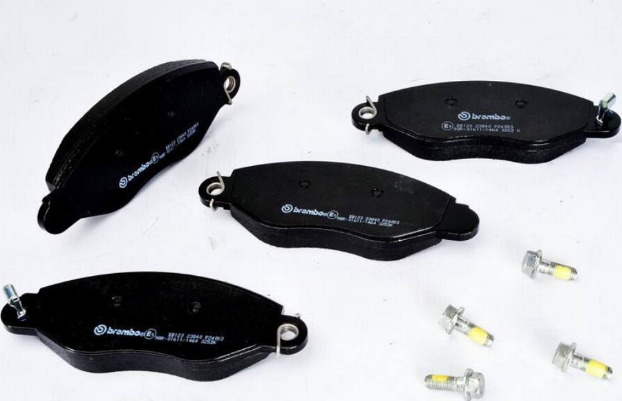 Brembo P 24 053 - Гальмівні колодки, дискові гальма autozip.com.ua