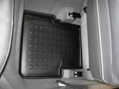 Carbox 437544000 - Гумовий килимок з захисними бортами autozip.com.ua