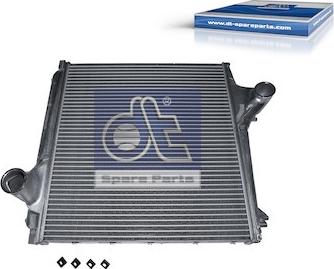 DT Spare Parts 6.35422 - Интеркулер autozip.com.ua