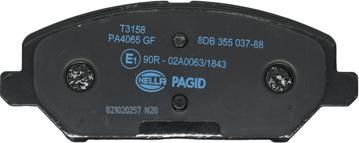 HELLA 8DB 355 037-881 - Гальмівні колодки, дискові гальма autozip.com.ua