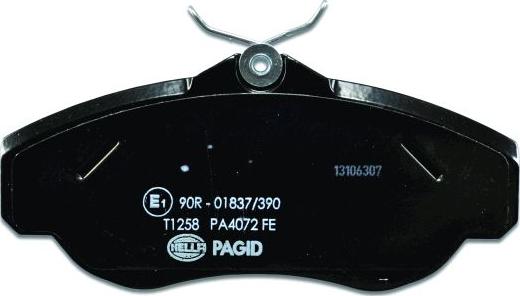 HELLA PAGID 8DB 355 009-531 - Гальмівні колодки, дискові гальма autozip.com.ua