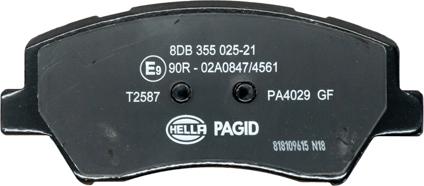 HELLA PAGID 8DB 355 025-211 - Гальмівні колодки, дискові гальма autozip.com.ua