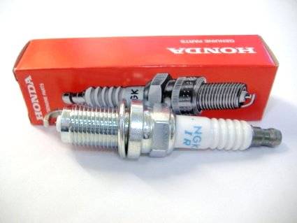 Honda 12290-R71-L01 - Свічка запалювання autozip.com.ua