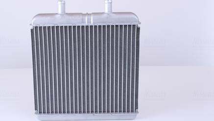 Nissens 71810 - Радиатор отопителя IVECO DAILY 99- пр-во Nissens autozip.com.ua