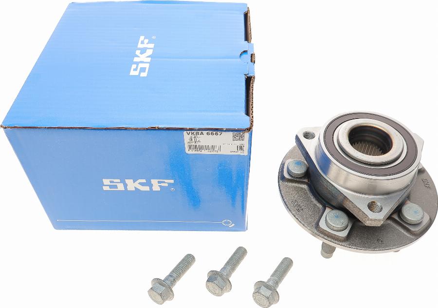 SKF VKBA 6667 - Комплект підшипника маточини колеса autozip.com.ua